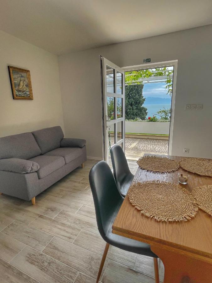 Apartments Mimoza Brist Exterior photo