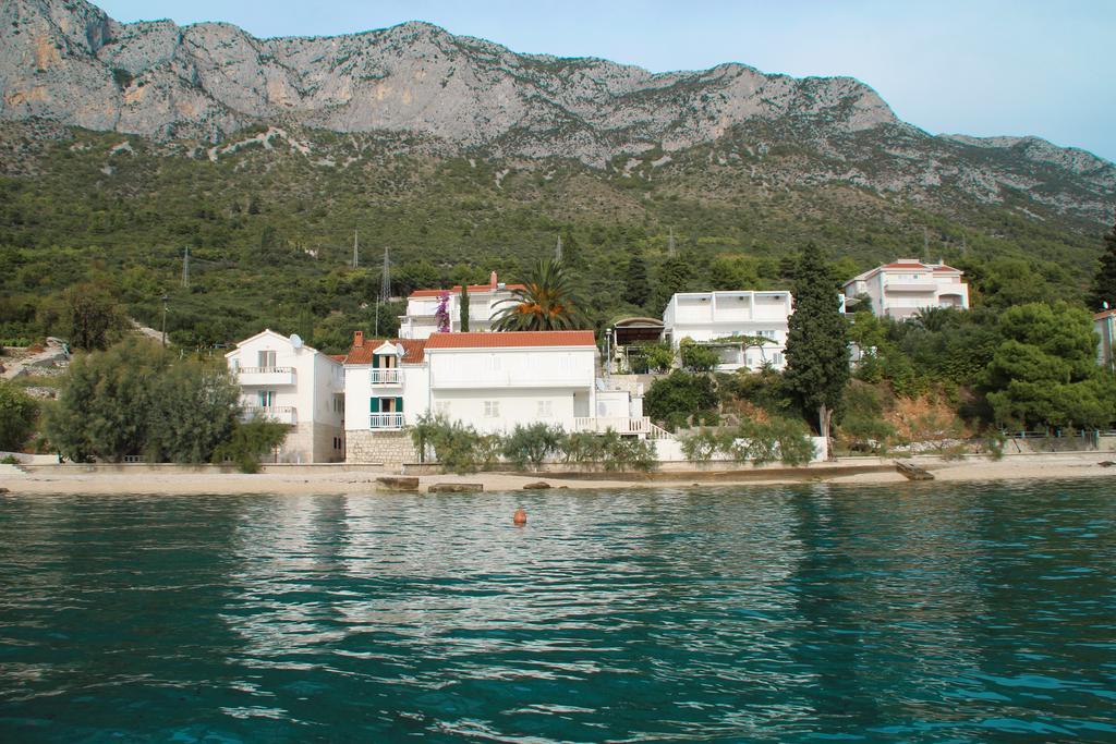 Apartments Mimoza Brist Exterior photo