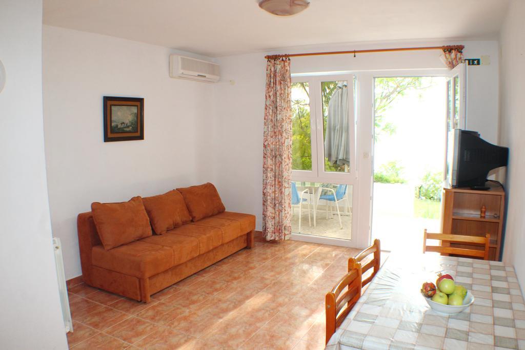 Apartments Mimoza Brist Room photo